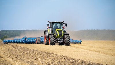 AXION 900