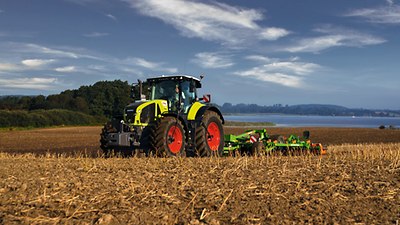 AXION 900